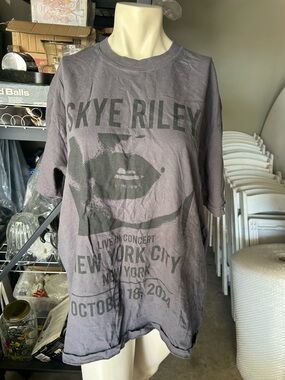 Smile 2 Paramount Promo Shirt Skye Riley Concert New York City 2024 size large